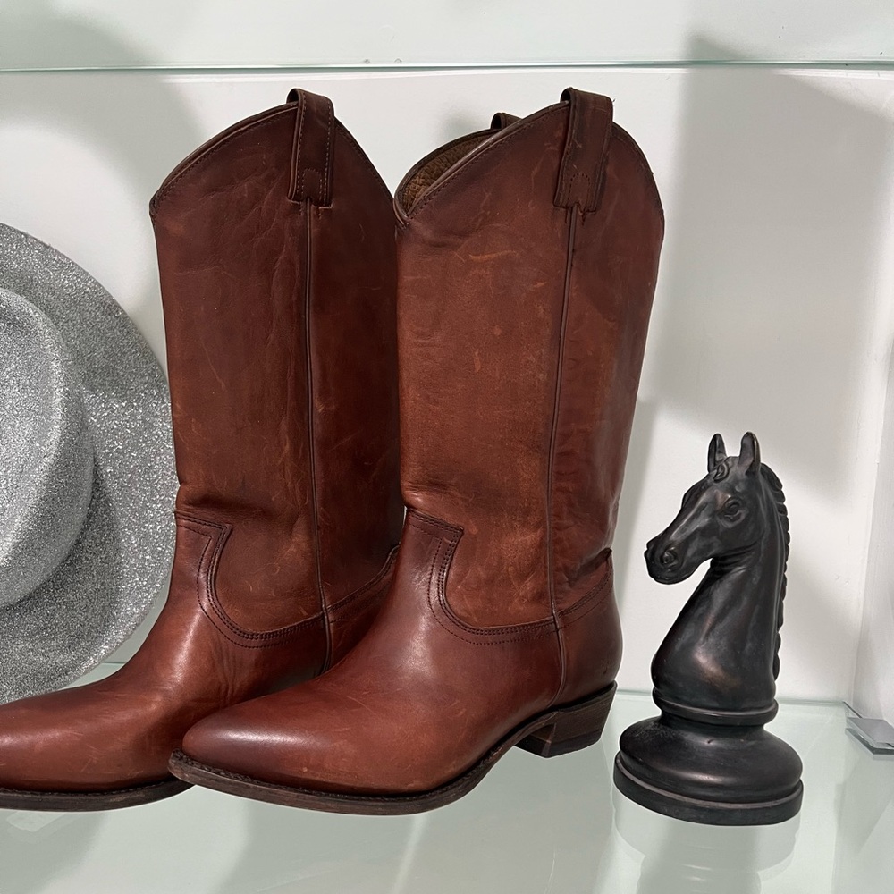 FRYE Classic Brown Leather Cowboy Boots
